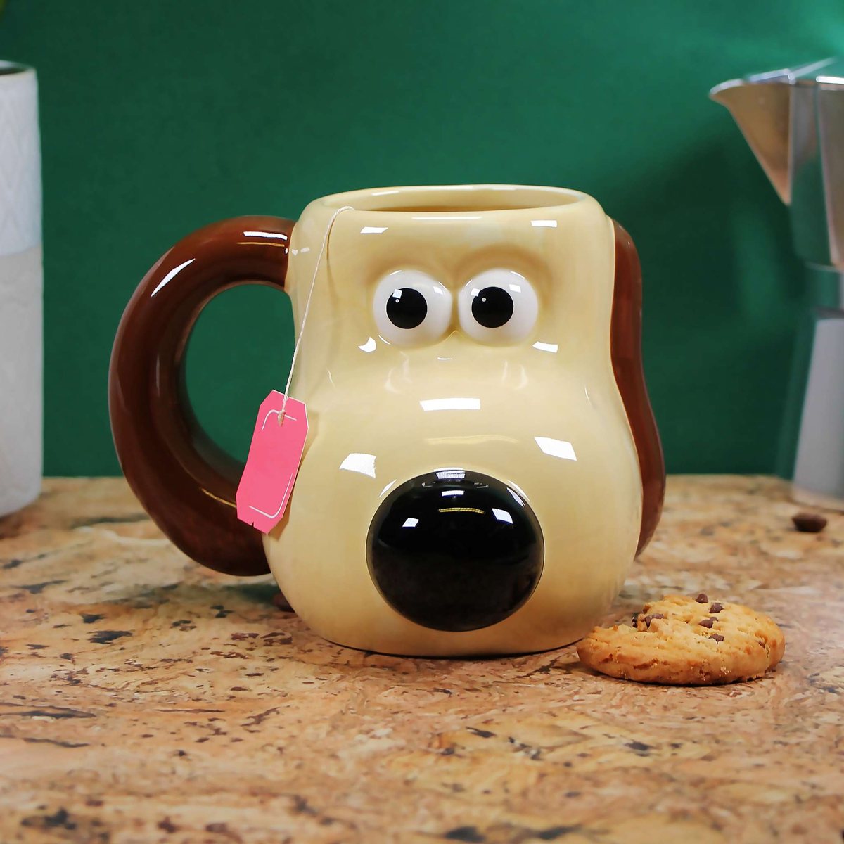 Wallace & Gromit Gromit Shaped Mug at home